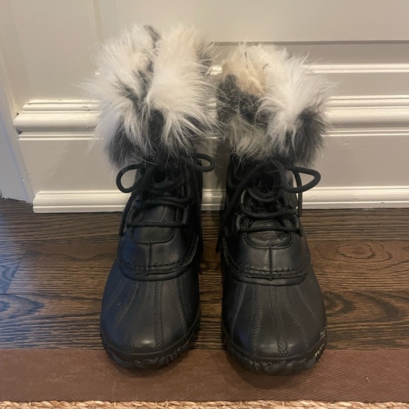 SOREL Women's Out N About Faux Fur Lux Winter Rain Snow Boots, Black, SOLD OUT - Picture 3 of 9
